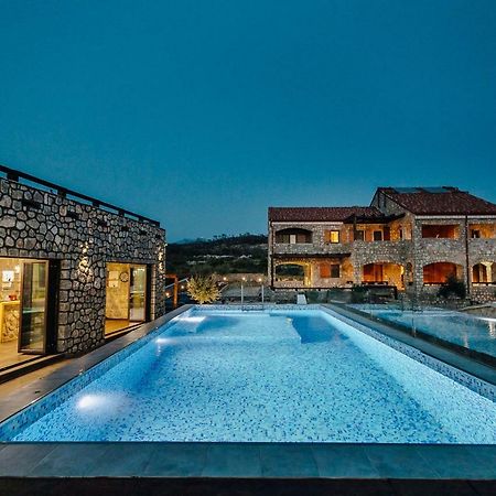 Villa Ariel ลุชทิตซา ภายนอก รูปภาพ