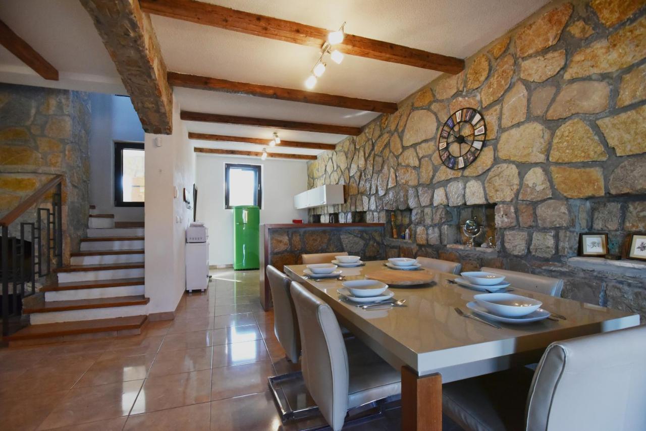 Villa Ariel ลุชทิตซา ภายนอก รูปภาพ