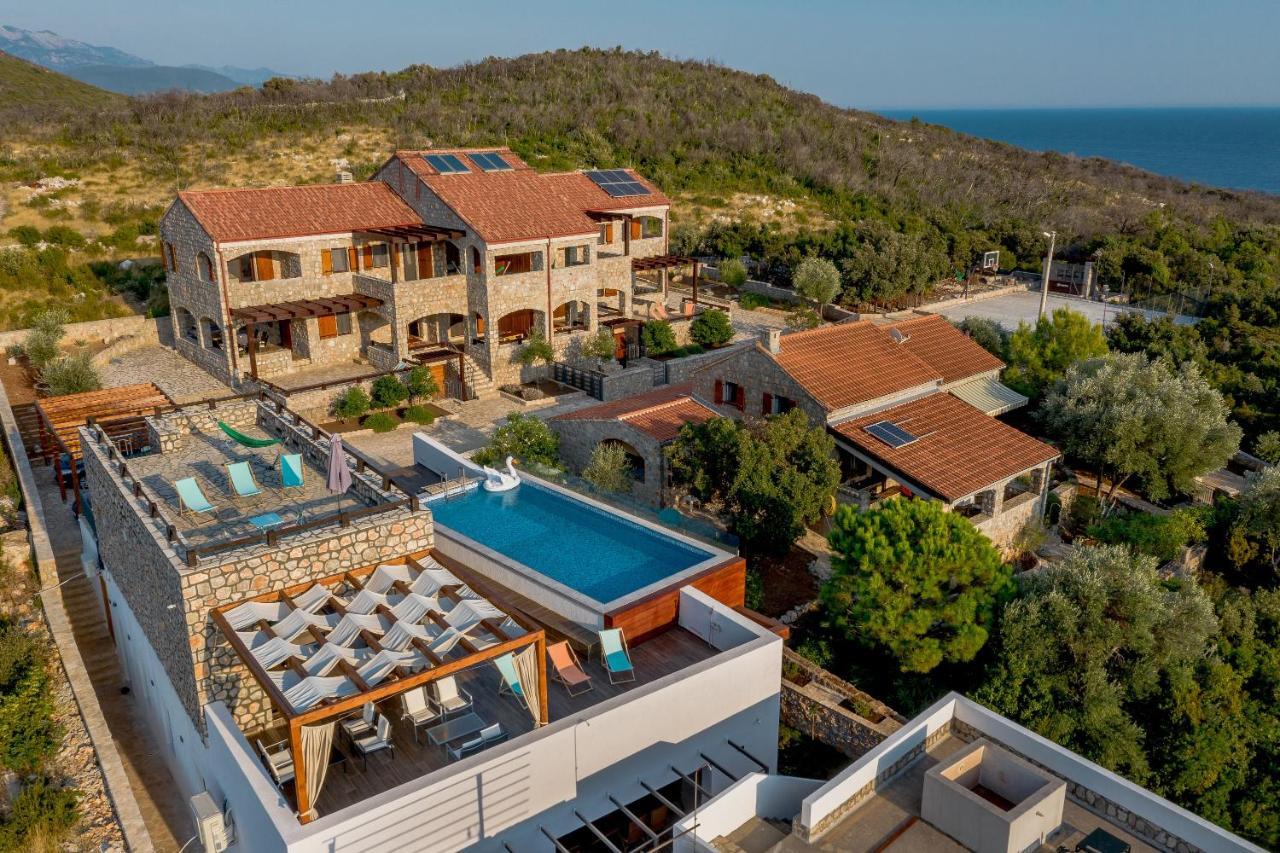 Villa Ariel ลุชทิตซา ภายนอก รูปภาพ