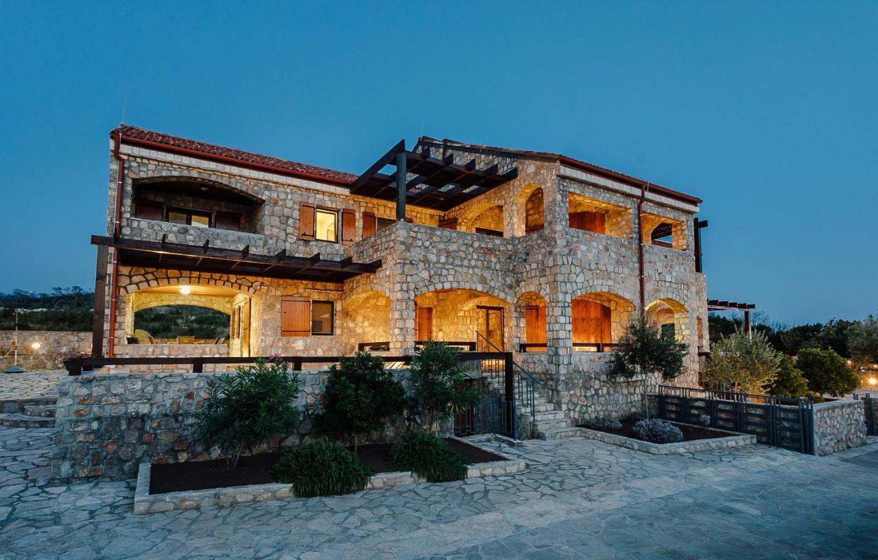 Villa Ariel ลุชทิตซา ภายนอก รูปภาพ