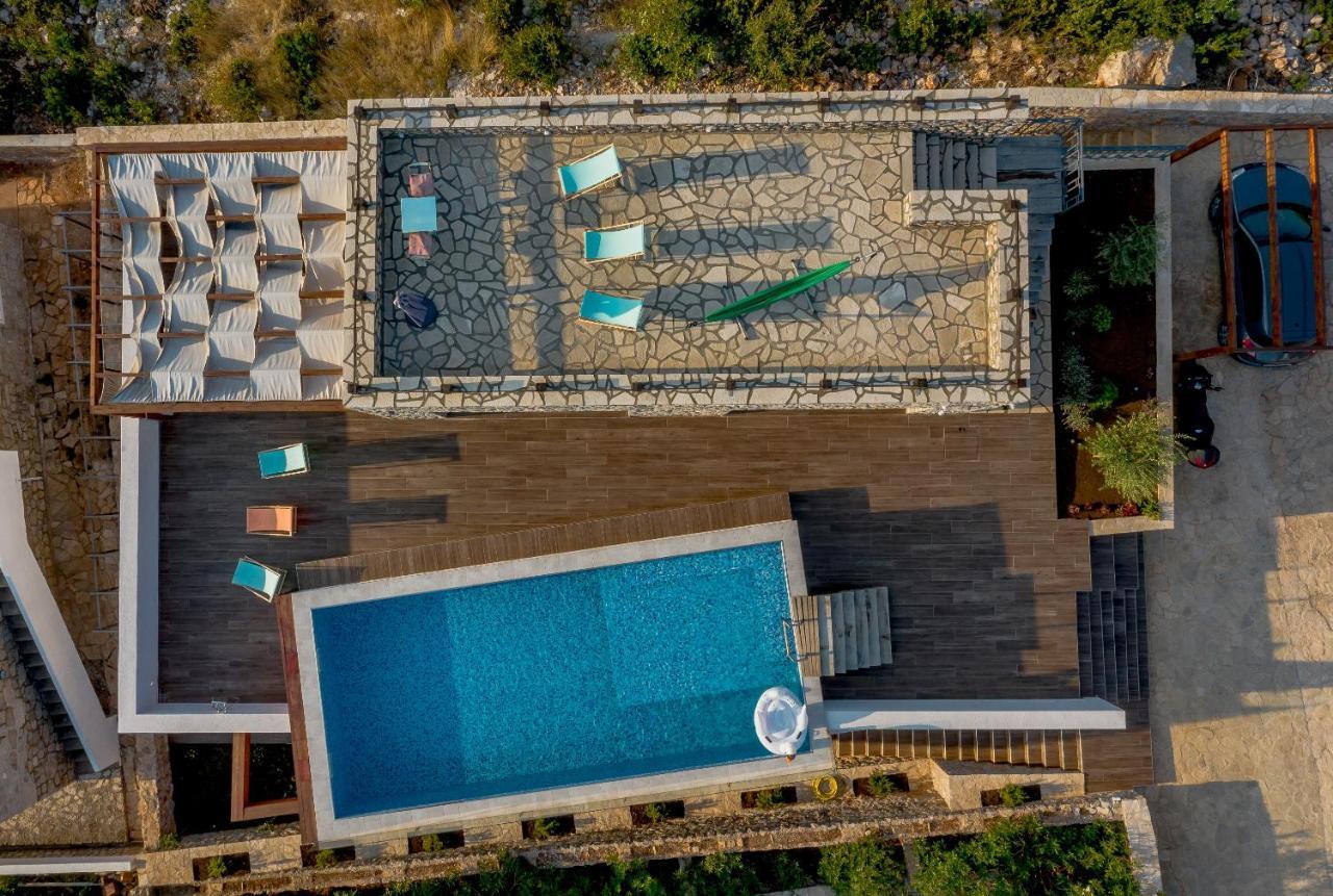 Villa Ariel ลุชทิตซา ภายนอก รูปภาพ
