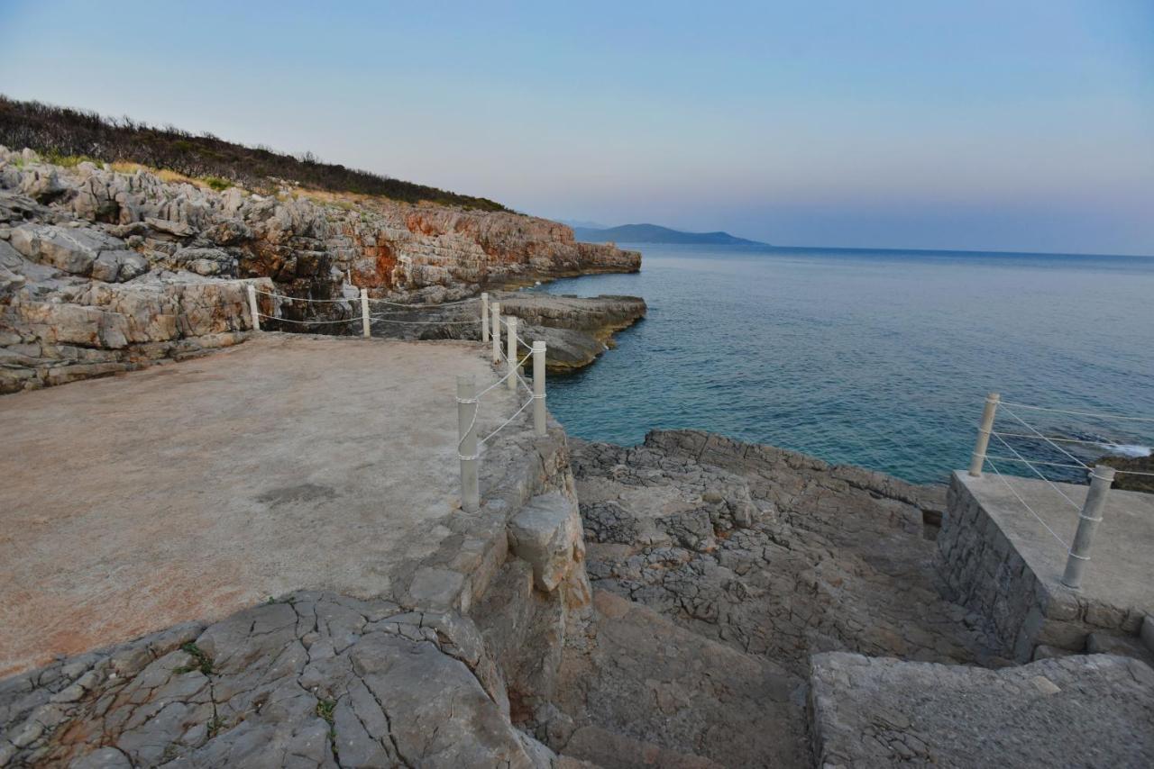 Villa Ariel ลุชทิตซา ภายนอก รูปภาพ