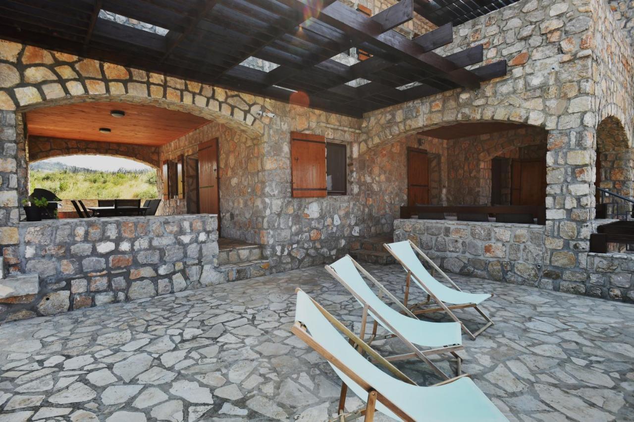 Villa Ariel ลุชทิตซา ภายนอก รูปภาพ