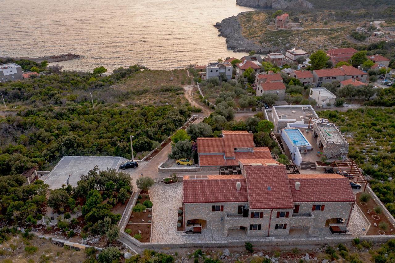 Villa Ariel ลุชทิตซา ภายนอก รูปภาพ