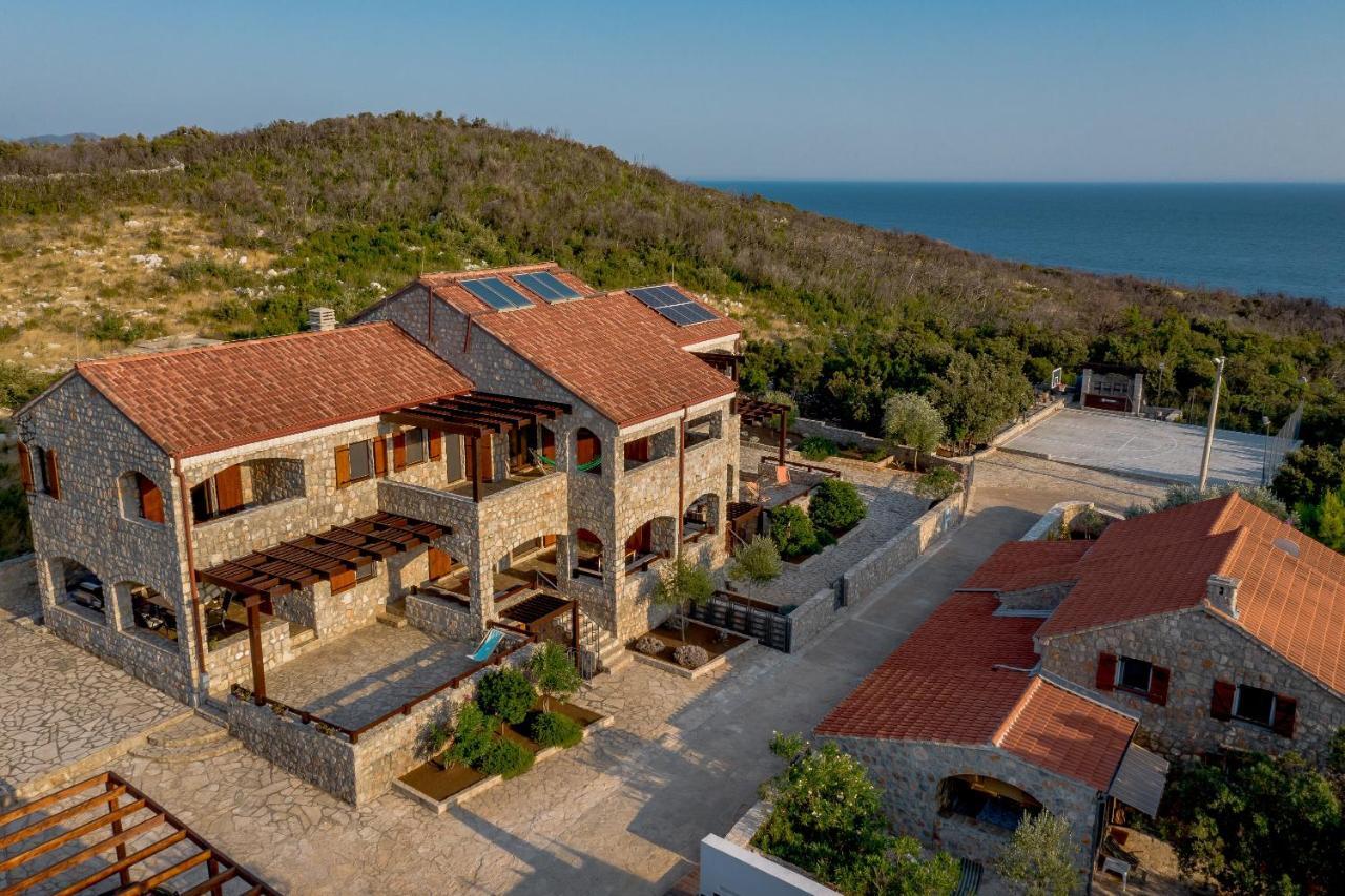 Villa Ariel ลุชทิตซา ภายนอก รูปภาพ